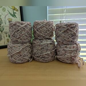 Sweater Quantity Of Rare Fleece Yarn
